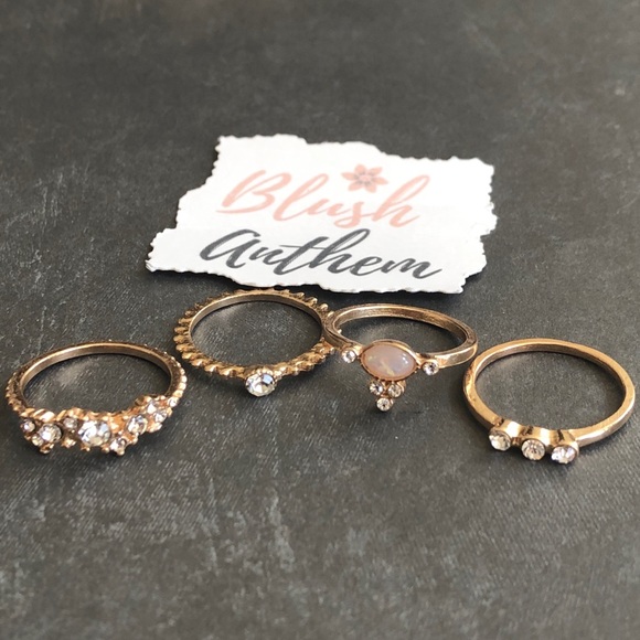 3/$25⚡️gold boho stackable drop moon star ring set - Picture 13 of 15